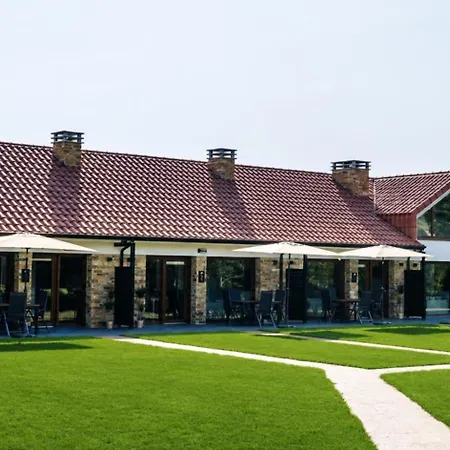 - Con Jardin Y Terraza Privados, Ubicados En Un Santuario Natural Estrategicamente Situados Que Combinan Mar Y Montana Con Comodidades De La Ciudad, Son Tu Base Ideal Conocer Y El Principado De Asturias Gijon
