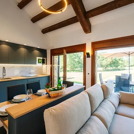 - Con Jardin Y Terraza Privados, Ubicados En Un Santuario Natural Estrategicamente Situados Que Combinan Mar Y Montana Con Comodidades De La Ciudad, Son Tu Base Ideal Conocer Y El Principado De Asturias * Gijon