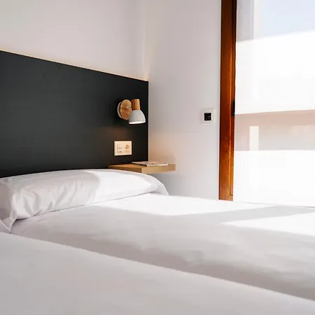 - Con Jardin Y Terraza Privados, Ubicados En Un Santuario Natural Estrategicamente Situados Que Combinan Mar Y Montana Con Comodidades De La Ciudad, Son Tu Base Ideal Conocer Y El Principado De Asturias * Gijon